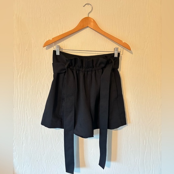 Wilfred Aritzia Black Paperbag High Hi Waist Waisted Belted Shorts With Pockets - Picture 4 of 9